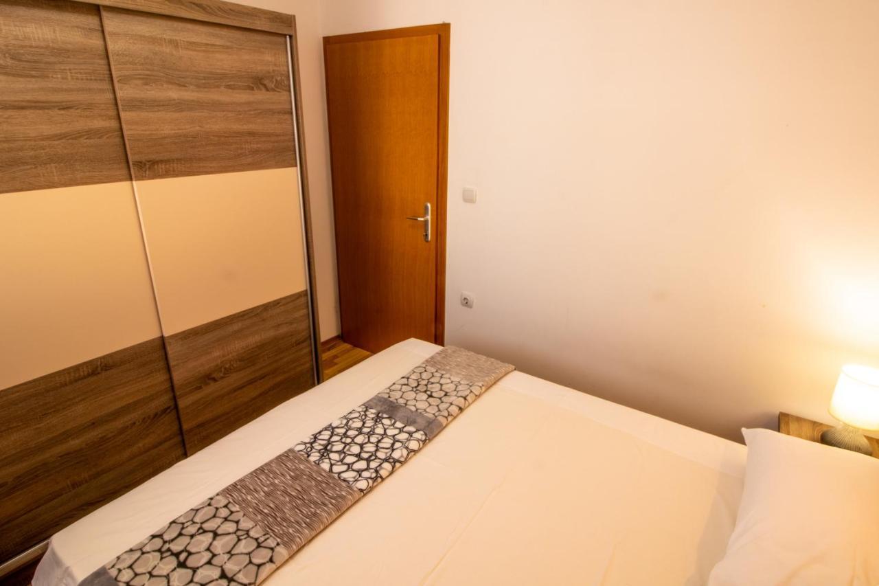 Apartment Damir With Balcony In Quiet Area Baška Eksteriør bilde